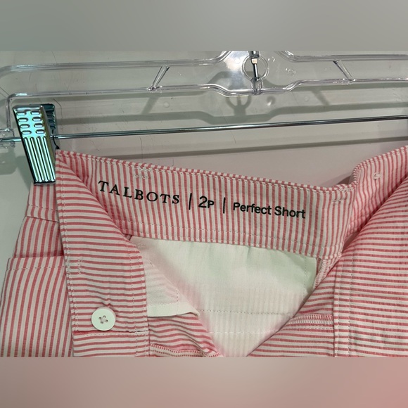 NWOT Talbots Seersucker Perfect Shorts _ size 2p - Picture 3 of 3